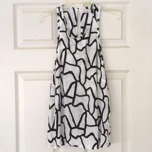 Ava Sky Hawai’i top with geometric print